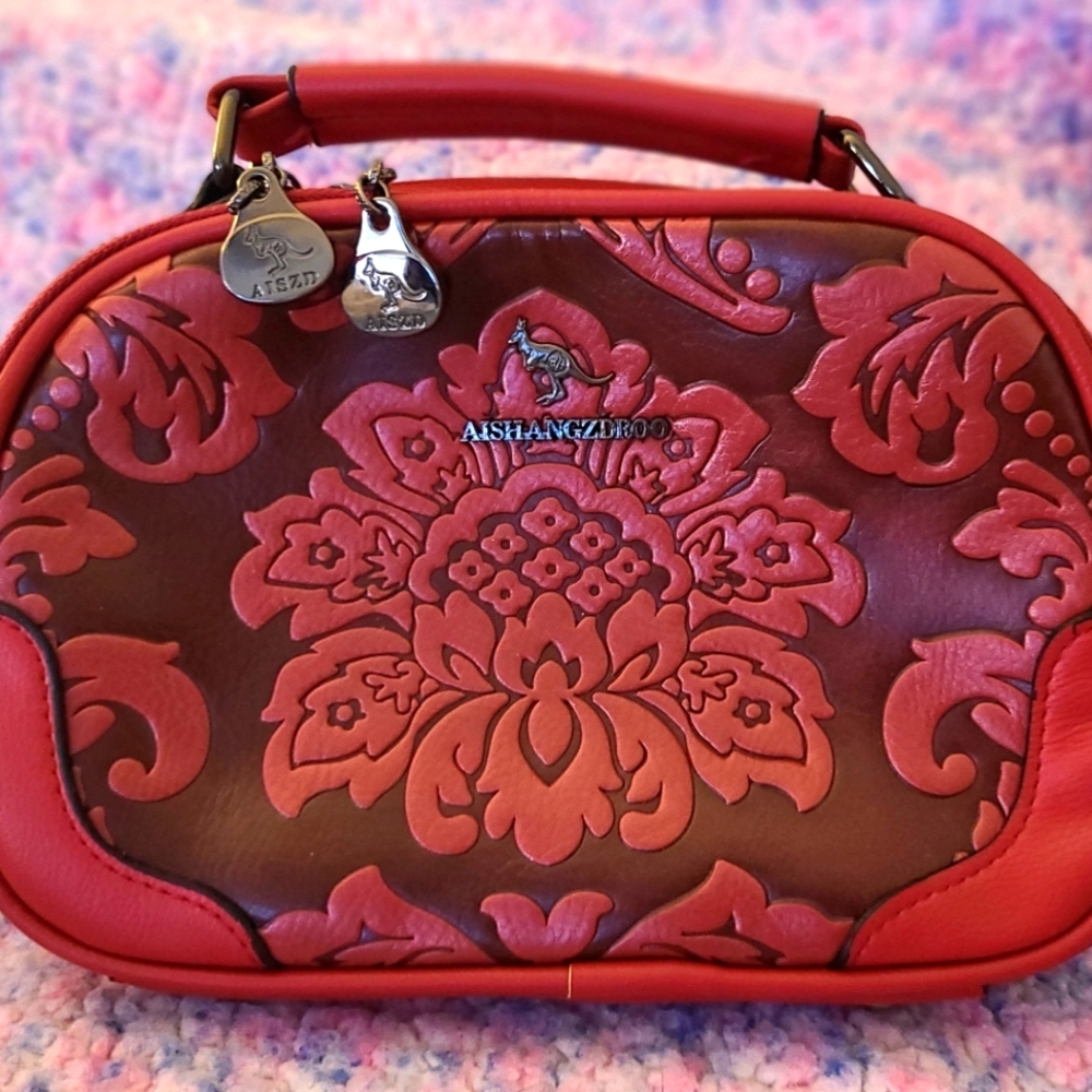 Vintage-Inspired Embossed Purse